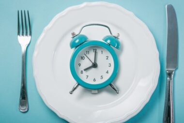 Dieta 16:8: el estudio que revela por qué este ayuno intermitente ayuda a mantener la pérdida de peso