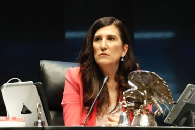 Kenia López cuestiona posible influencia de AMLO en decisiones de Sinaloa