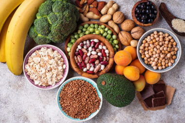 Estos alimentos pueden dificultar que tu cuerpo aproveche el magnesio: qué dice la evidencia